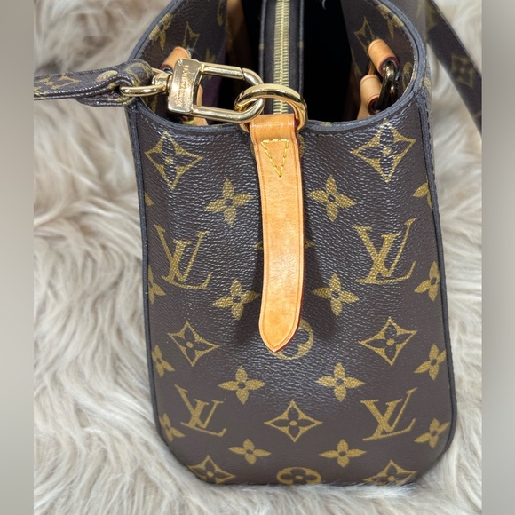 Authentic Louis Vuitton Monogram Canvas Montaigne Satchel/Crossbody Bag - Picture 5 of 12